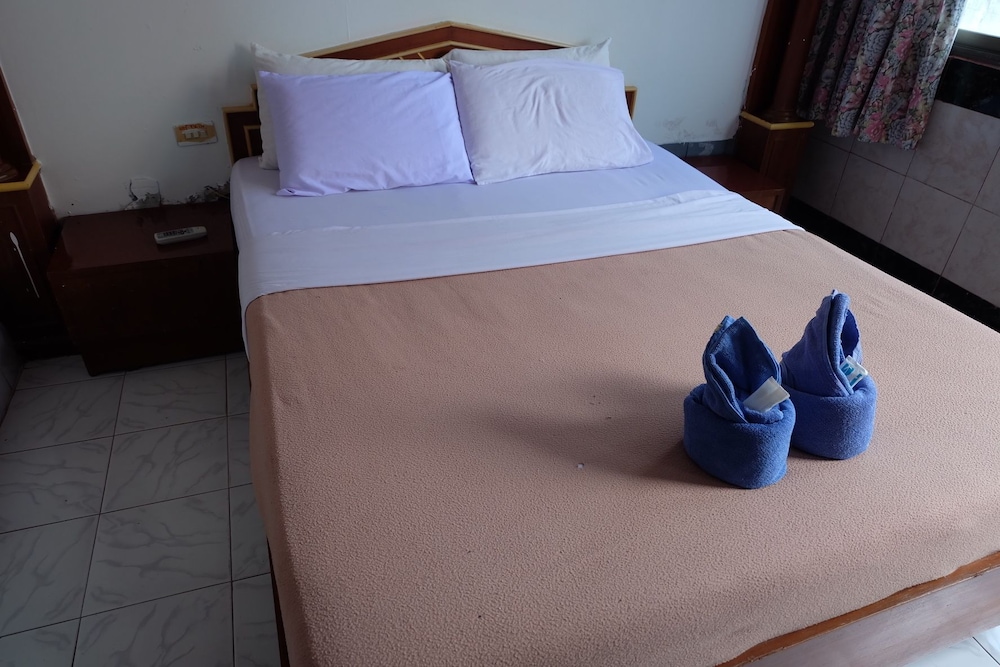 Satit Padang Hotel 10/19