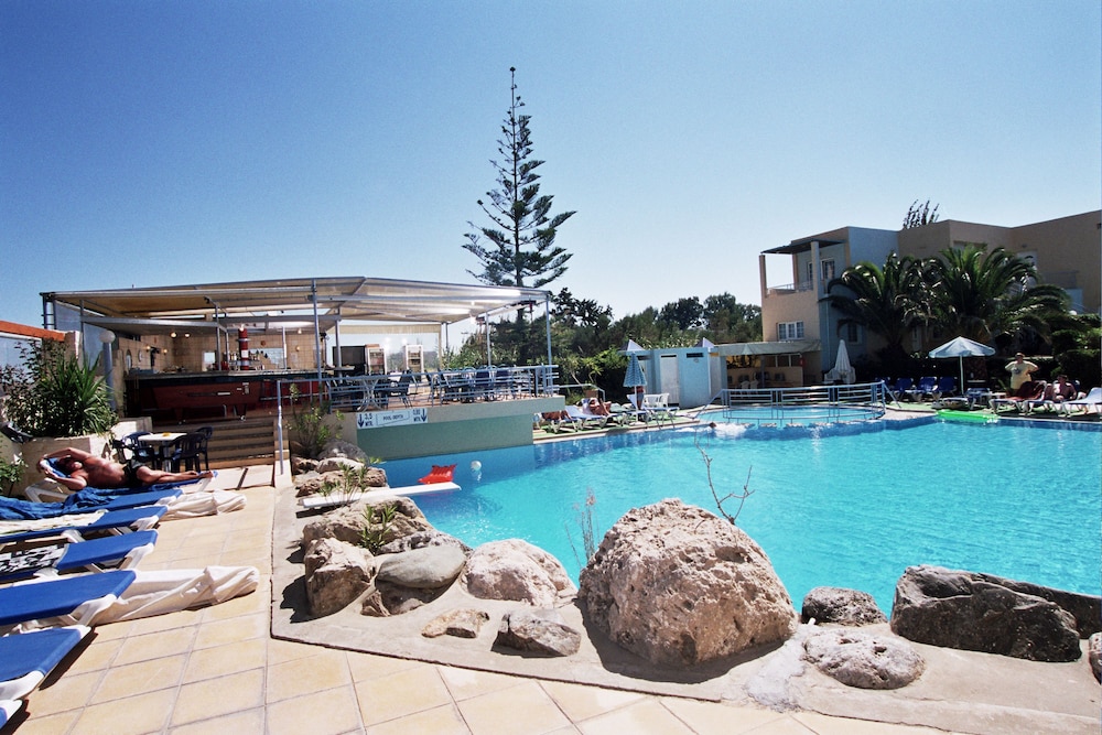 Futura Hotel 74/84