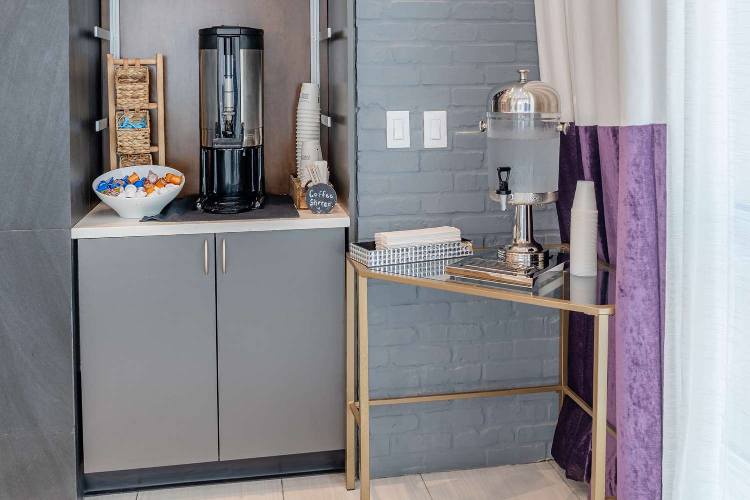 Tryp By Wyndham Savannah 60/60