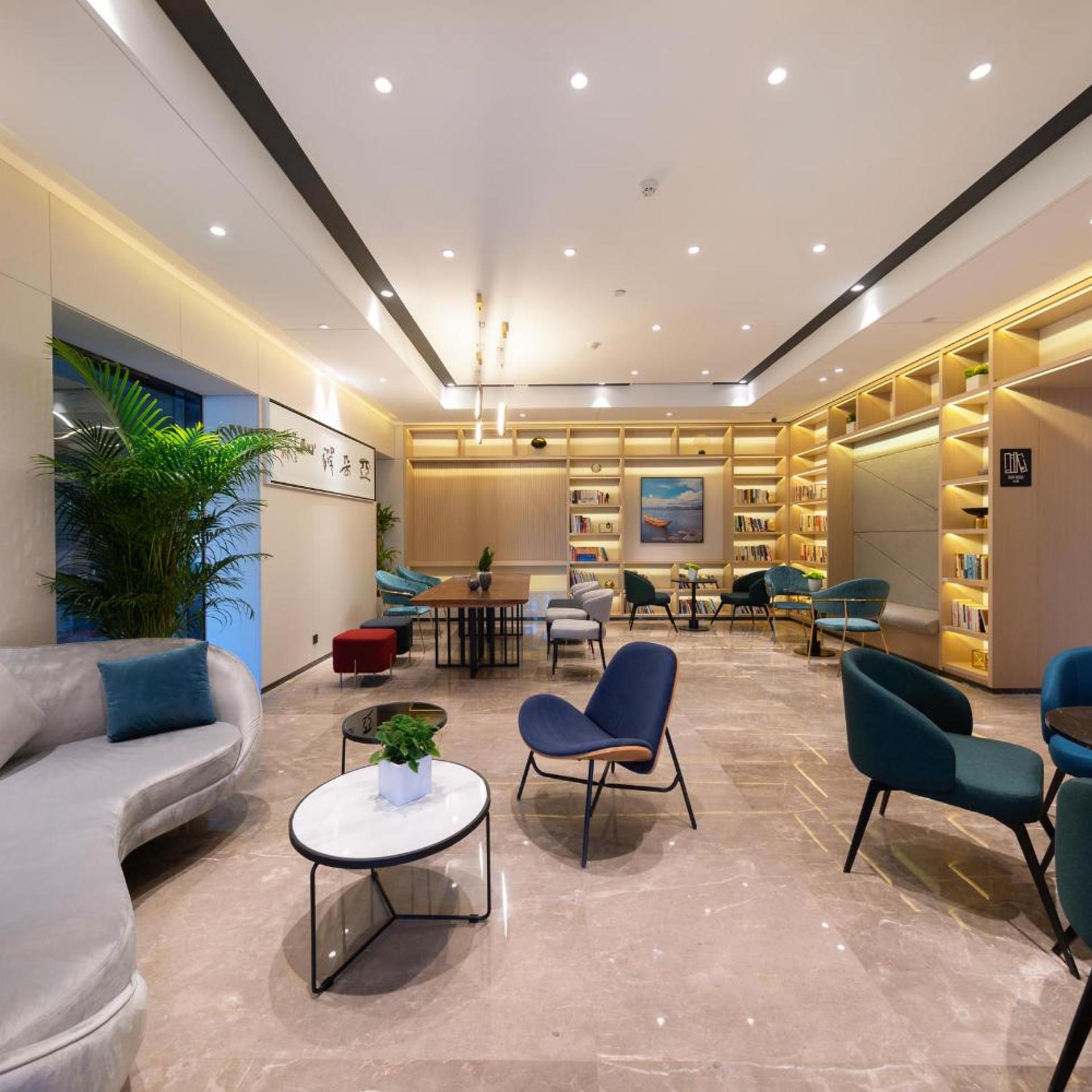 Atour Hotel Kunming South High Speed Railway Station University Town 41/56