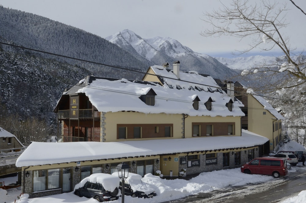 Hotel Pena 3/50