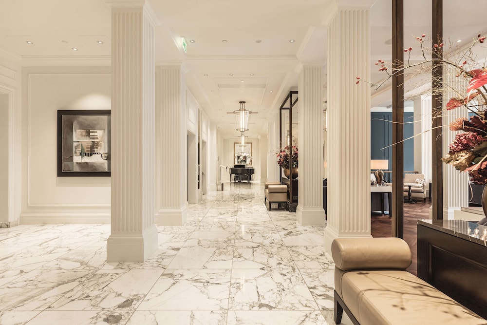 Waldorf Astoria Amsterdam 39/95