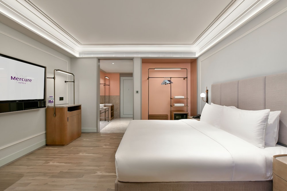 SUPERIOR, KING BED