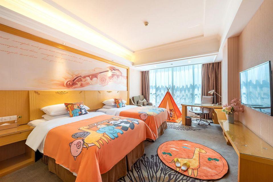 Standard, Twin Beds