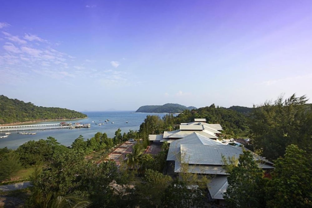 REDANG ISLAND RESORT 40/50