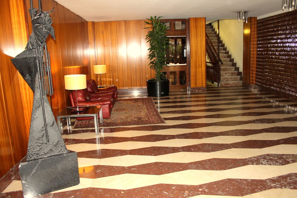 Hostal Aslyp 114 38/51