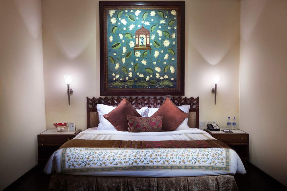 Jai Mahal Palace Jaipur 21/84