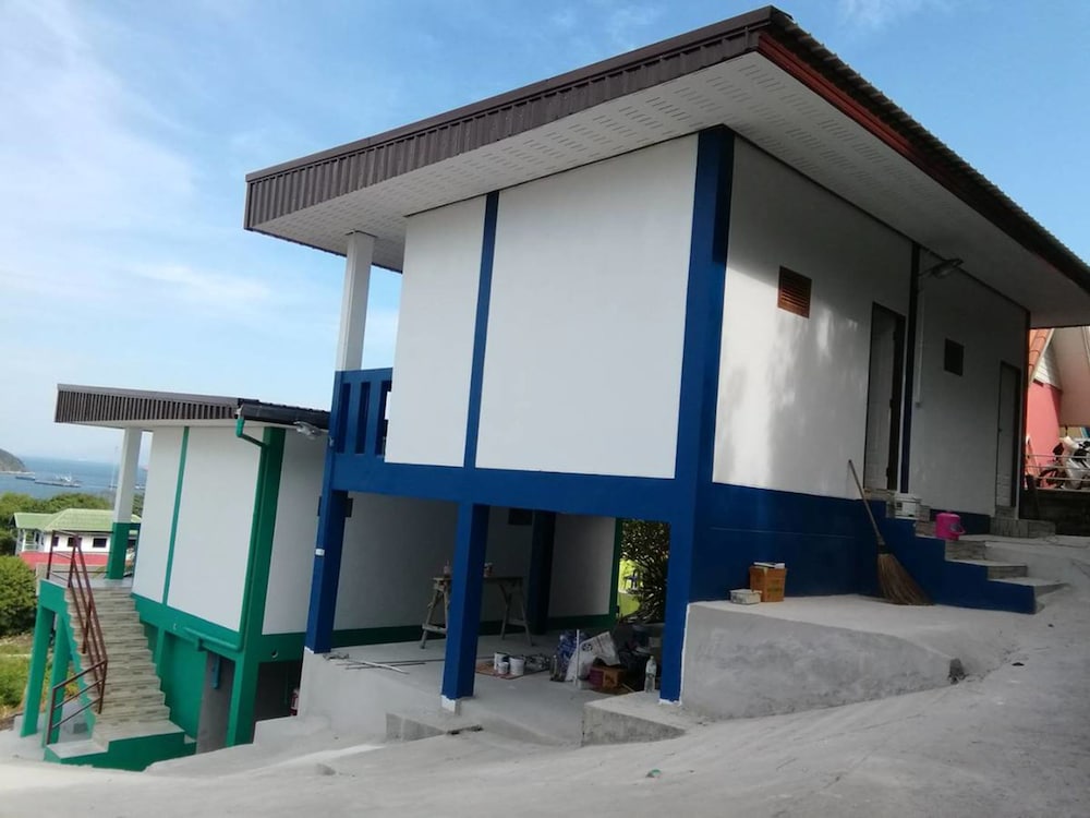 Neutron Bungalow 26/41