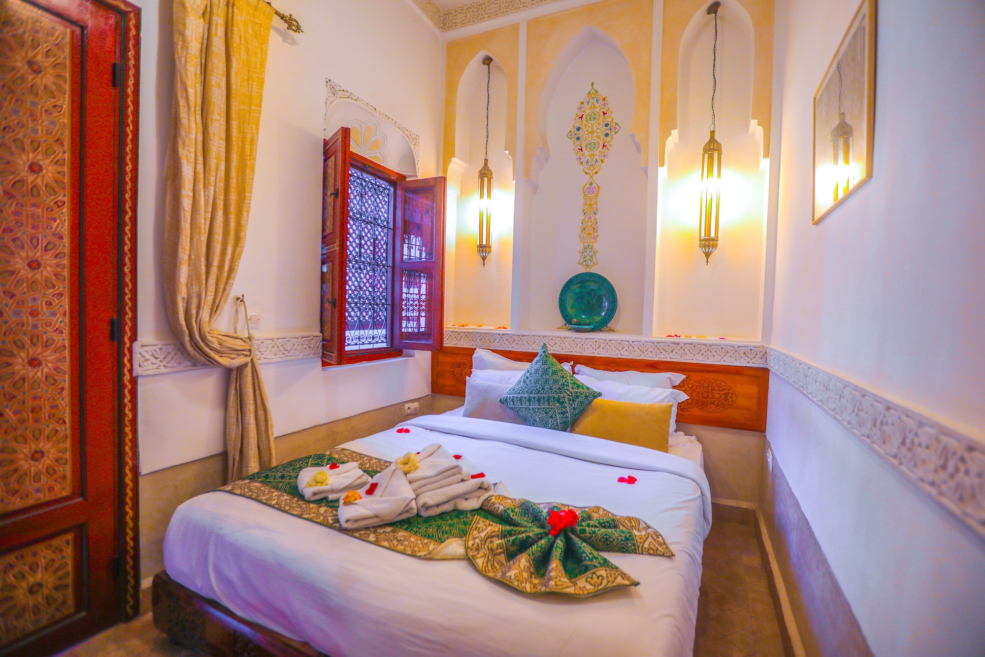 غرفة قياسية بسرير مزدوج بإطلالة على الفناء، Riad Melhoun Spa 2/10