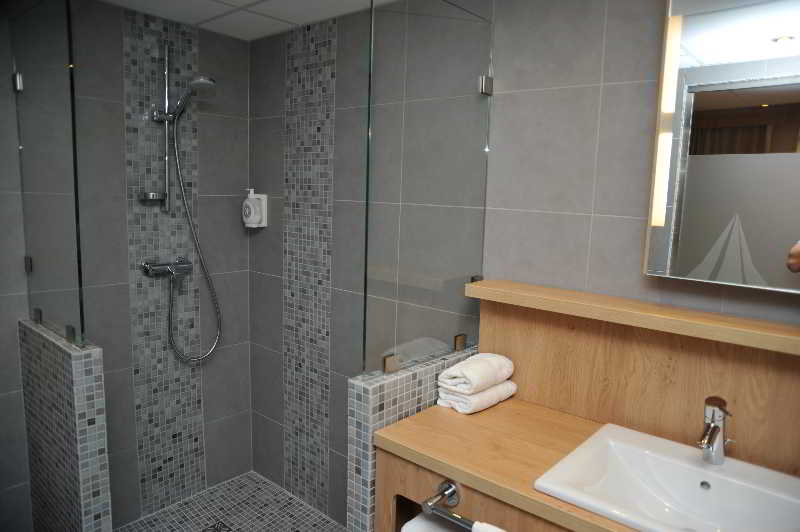 INTERHOTEL ESPACE CITE 22/23