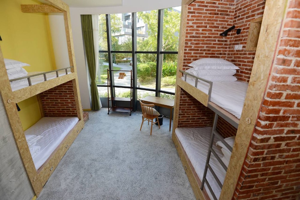 J Trip Youth Hostel 37/37