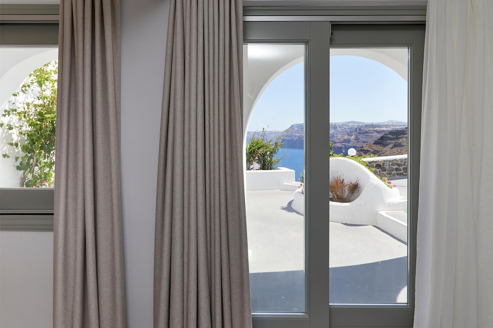 Santorini View Hotel in SANTORINI