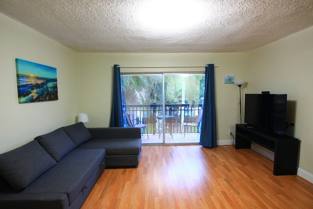 Sunny Isles Apartments 38/73