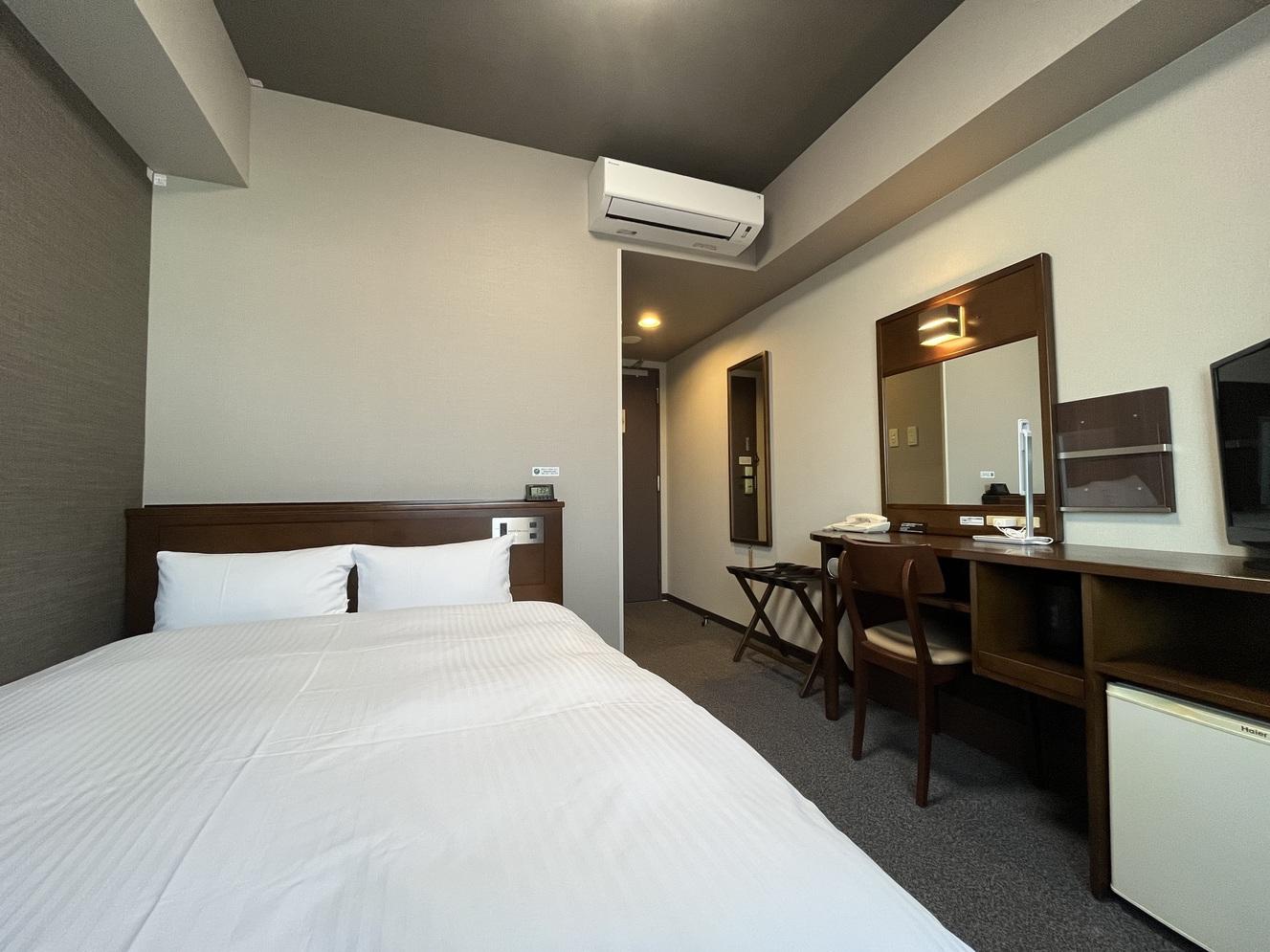 Semi Room, Standard, Semi Double Bed, Smoking