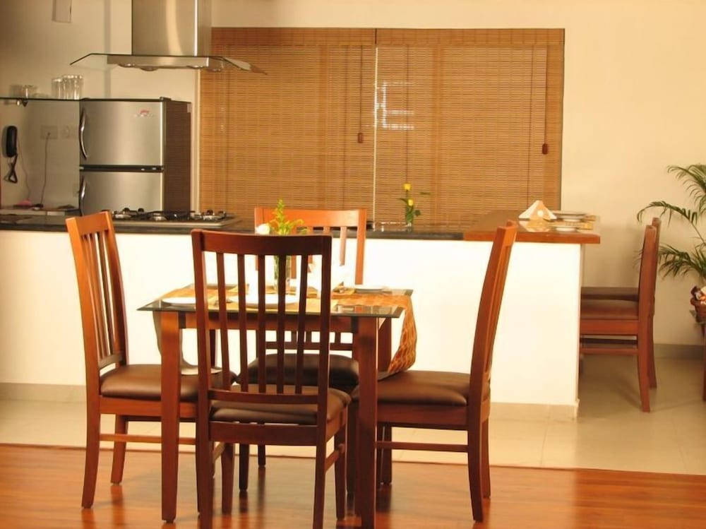 PERFECT HAVEN-EGMORE 18/24