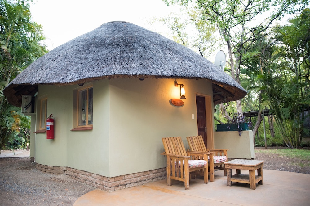 Aha Sefapane Lodges And Safaris 3/50