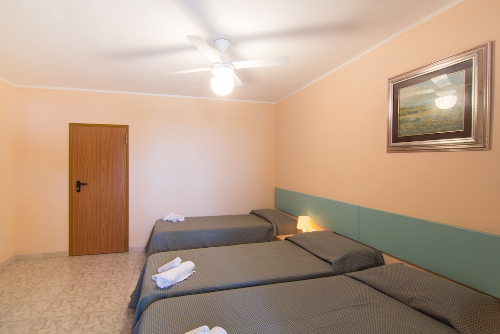 Racar Hotel &amp; Resort 16/45
