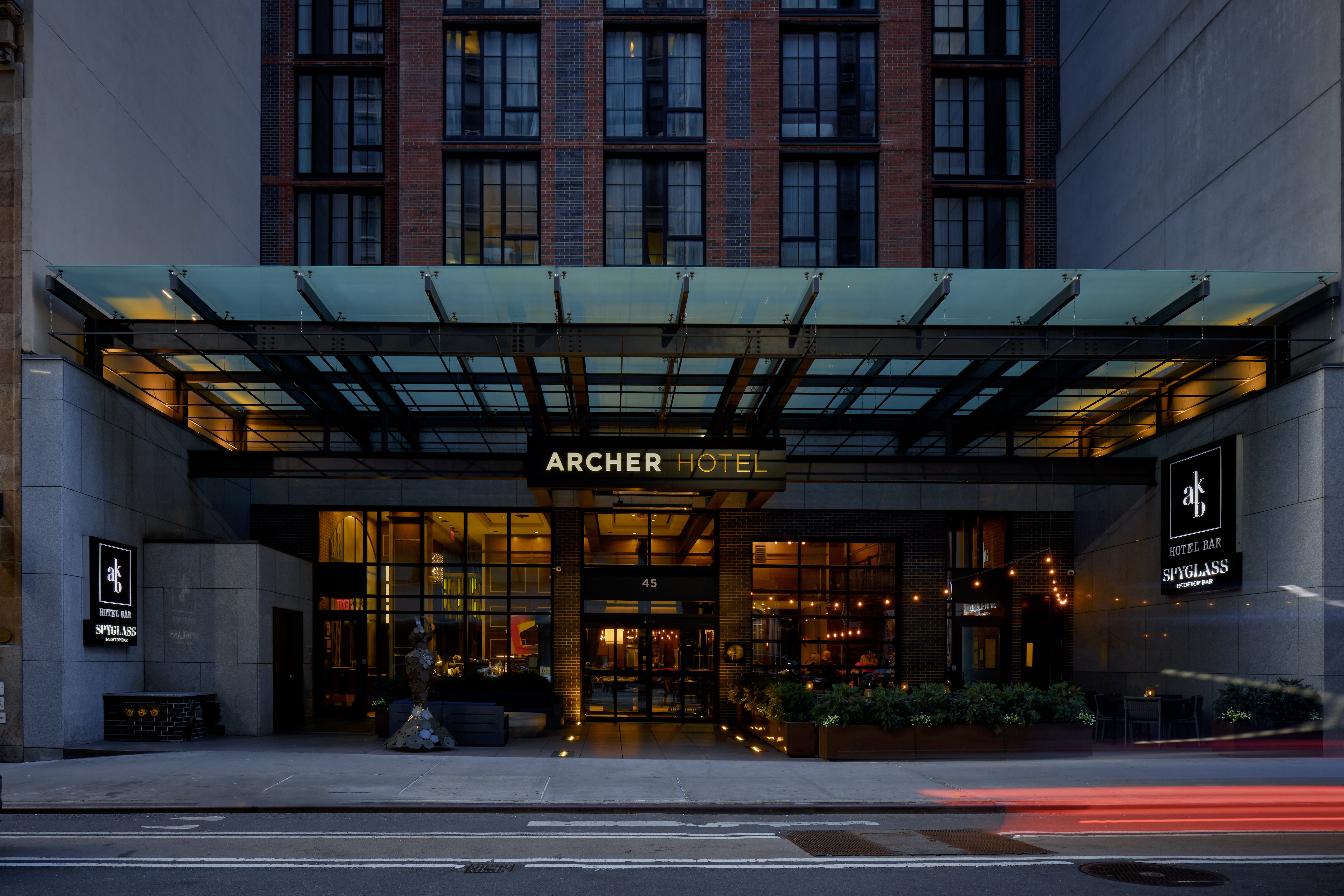 Archer Hotel New York 13/93