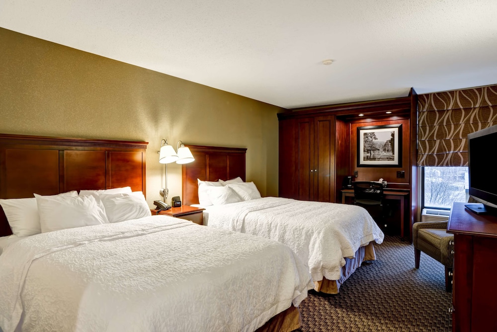 Hampton Inn Fairmont Wv 22/61
