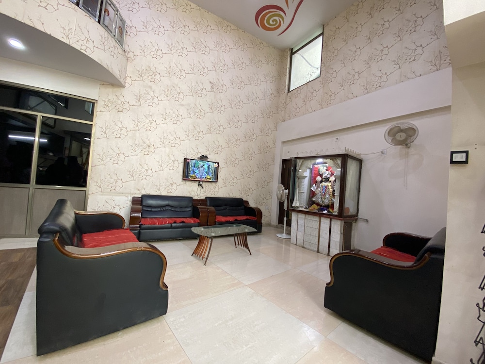 Hotel Gomti 28/40