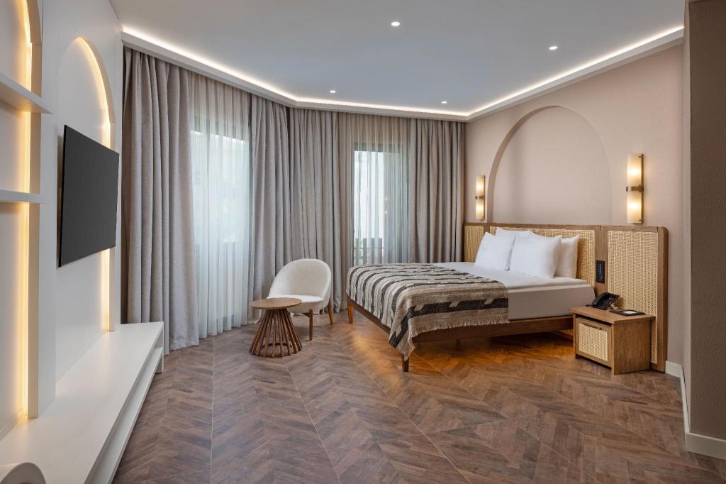 Lake, House, Double Bed