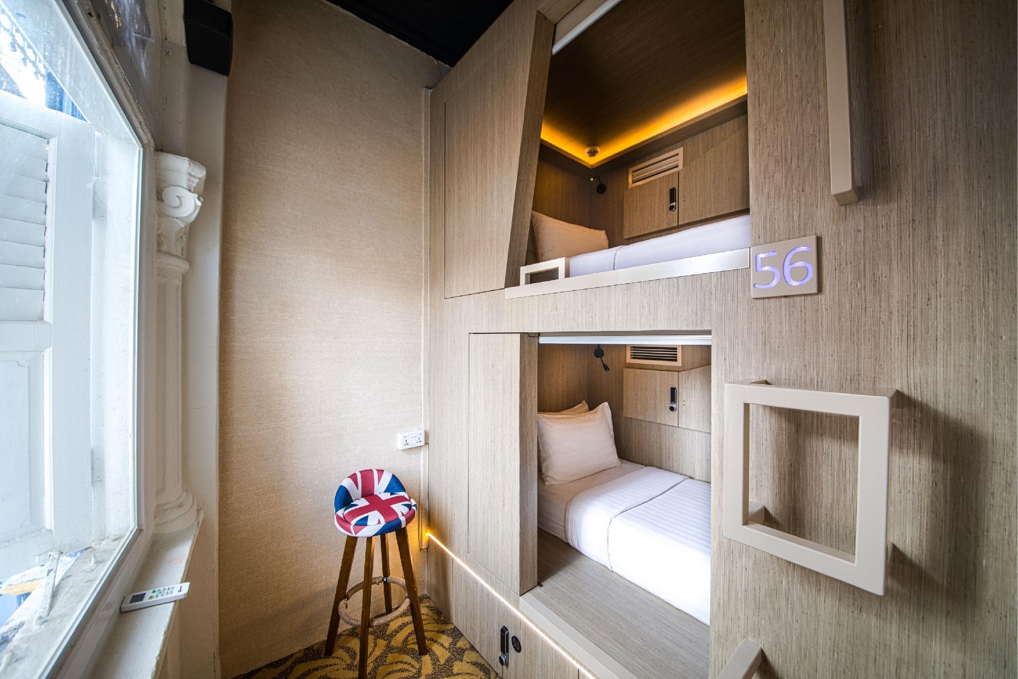 Capsule, Mixed Dorm