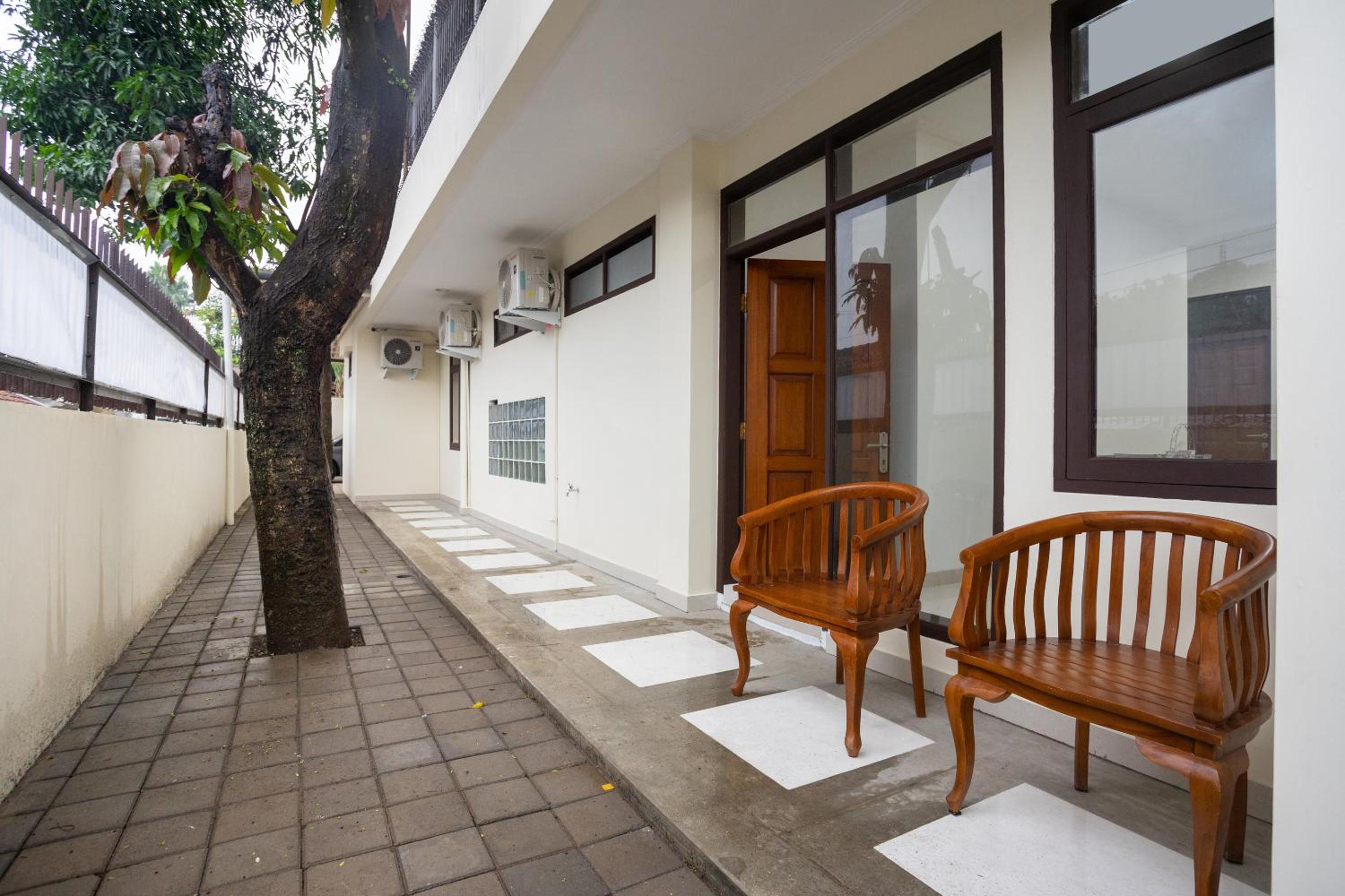 Hotel O Hegarbudhi Residence 4/49