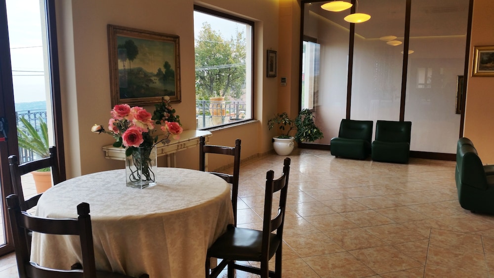 Hotel Primavera Dell'etna 37/47