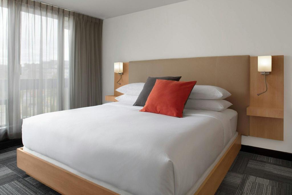 Condominium, 2 Bedrooms, Twin Beds, King Bed, Sofa, Kitchen