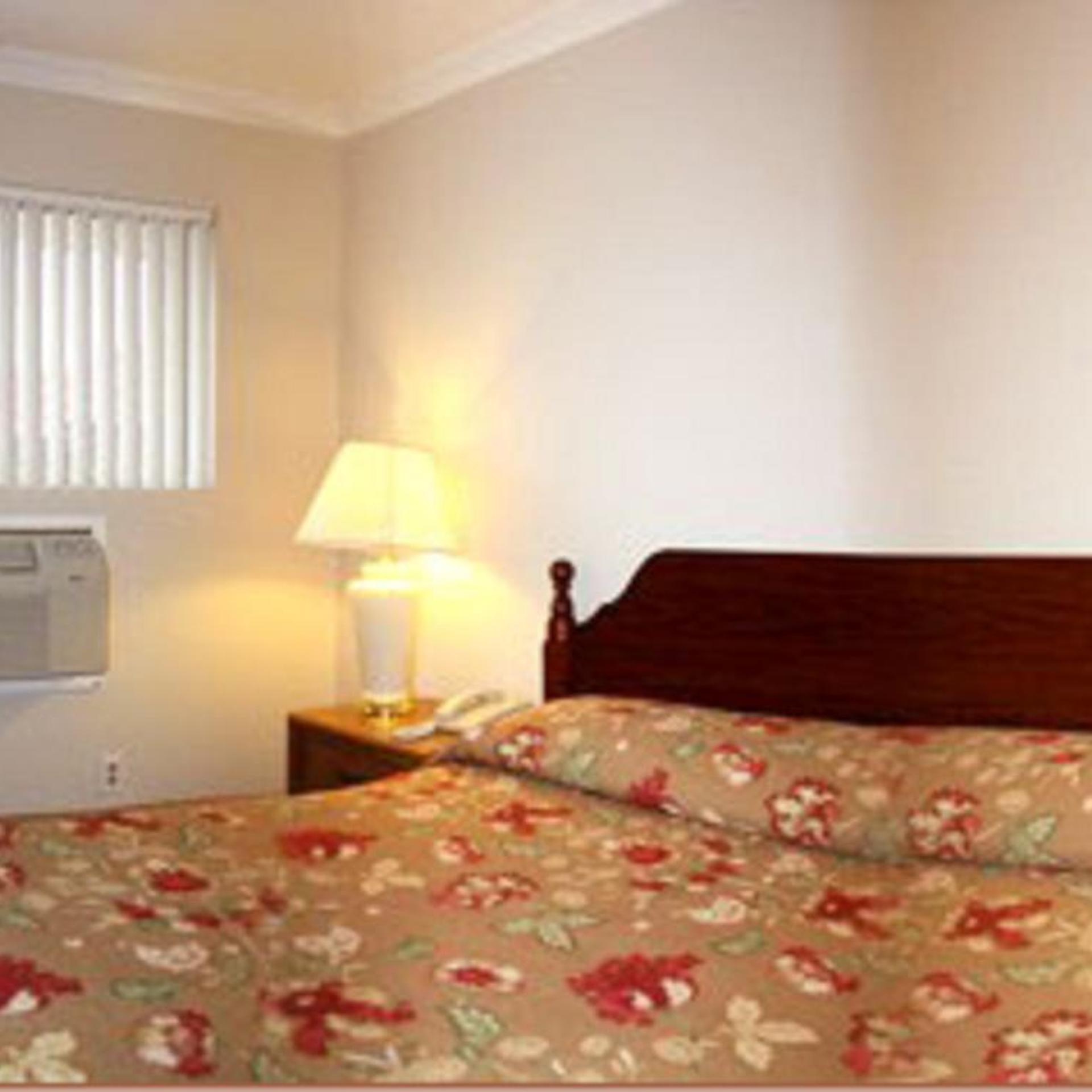 Sunset Inn and Suites 12/24