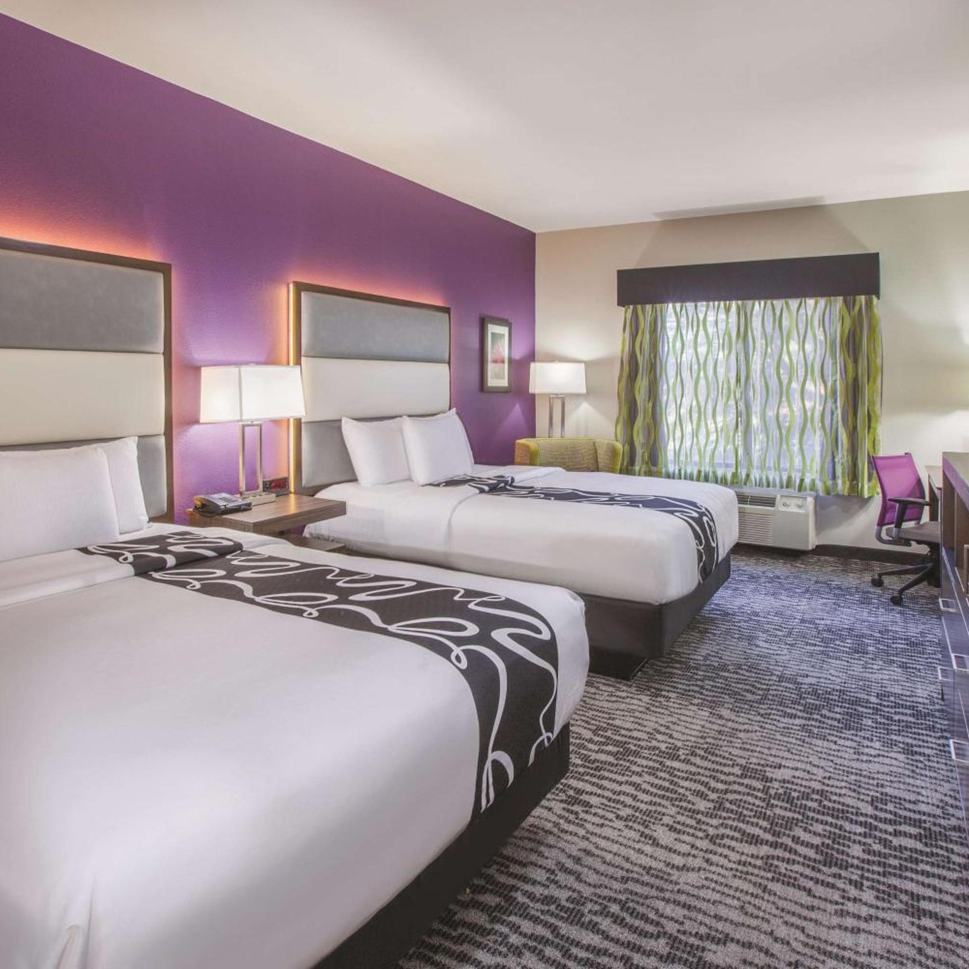 Deluxe, 2 Queen Beds