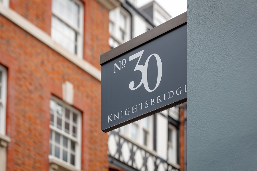 No 30 Knightsbridge 4/53