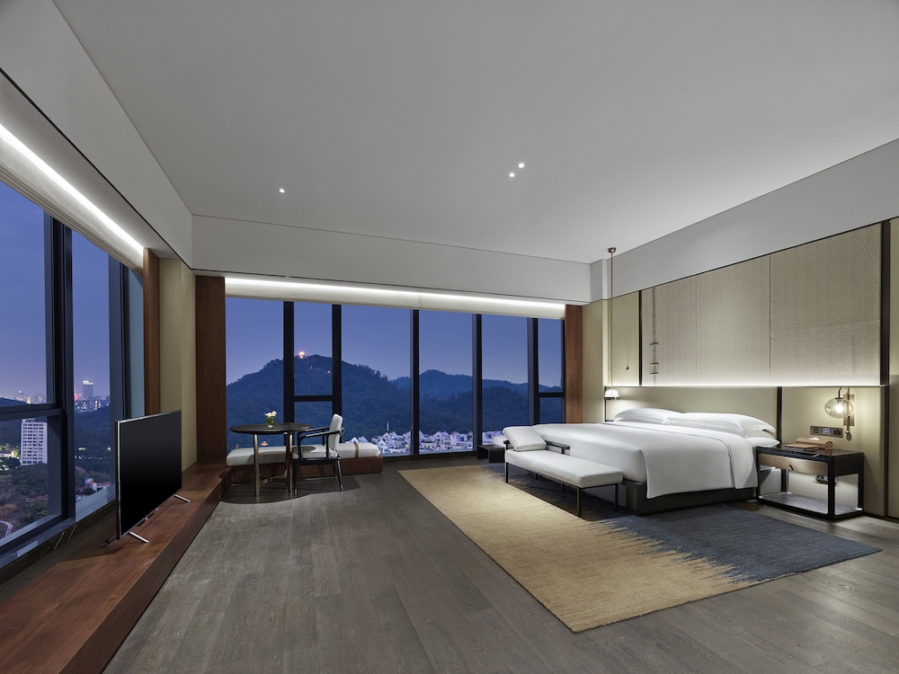 Intercontinental Dongguan 15/76