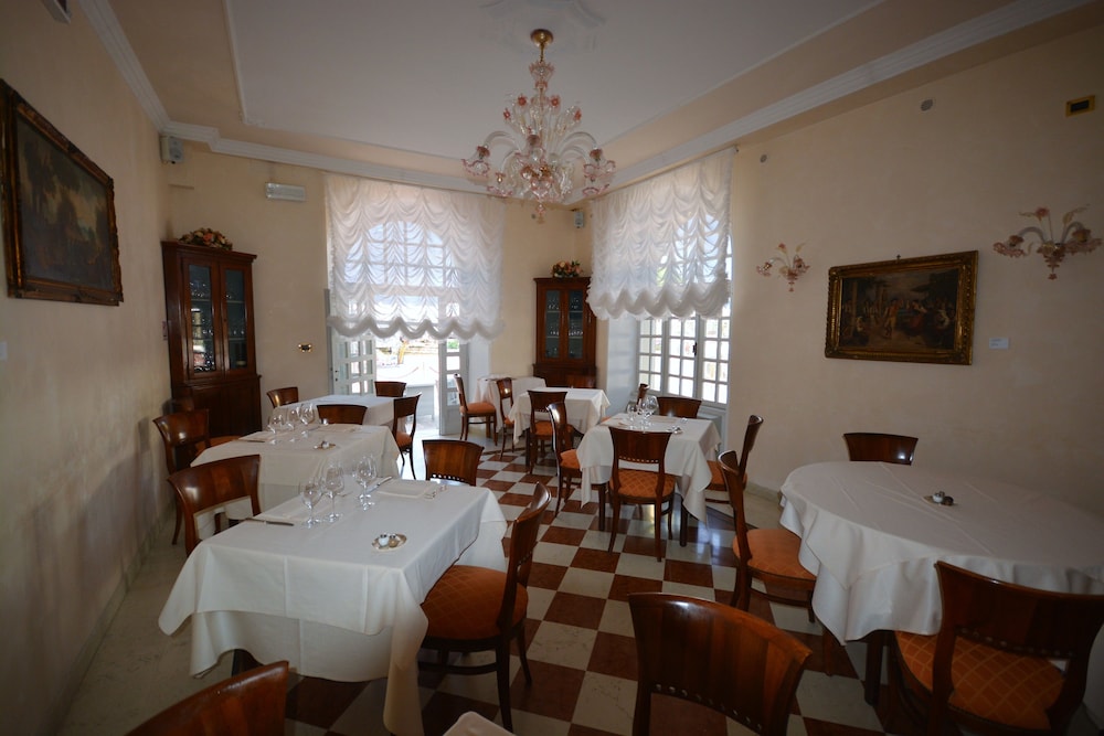 Hotel Villa Erica 24/30
