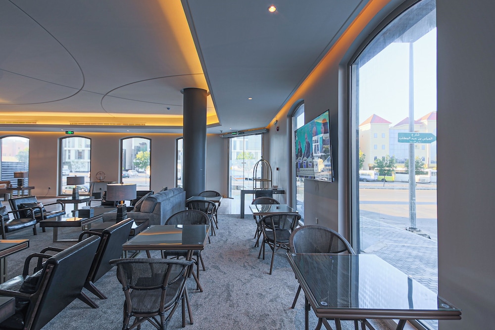 Land Walk Al Taawoun Hotel 61/62