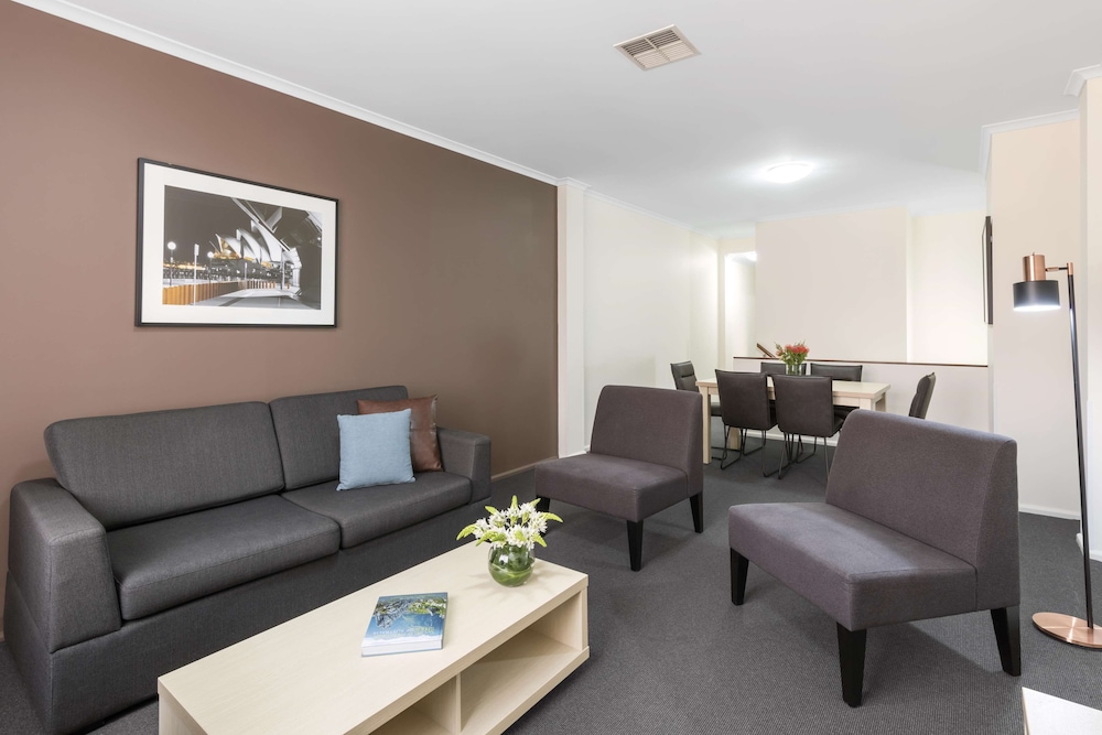Oaks Sydney Goldsbrough Suites 40/69