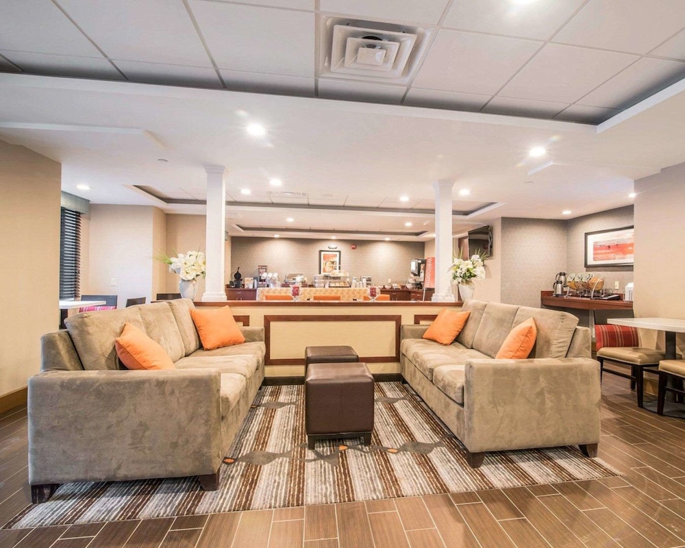 Comfort Inn & Suites Brattleboro I-91 31/47