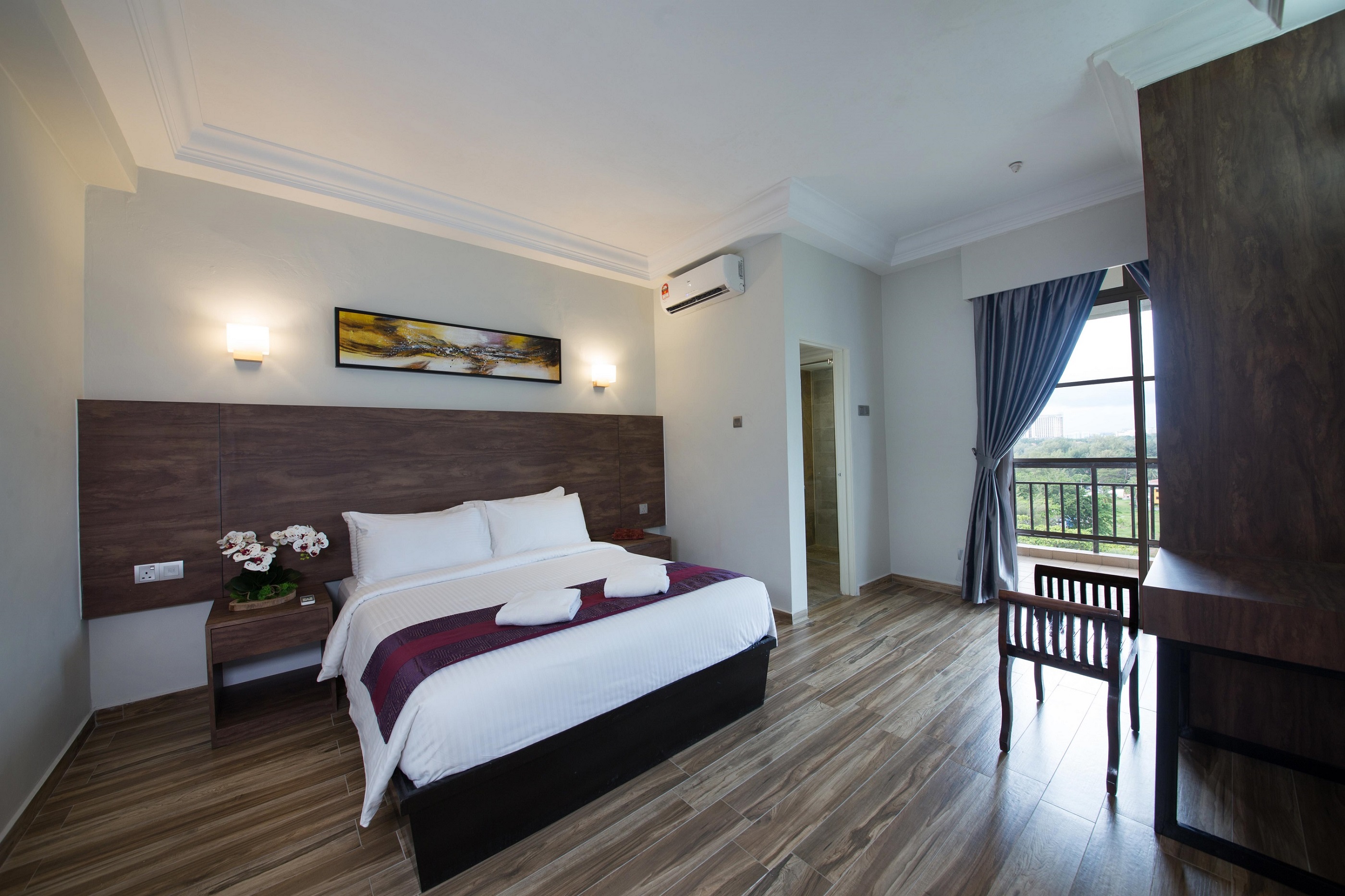 One Bedroom Deluxe Apartment