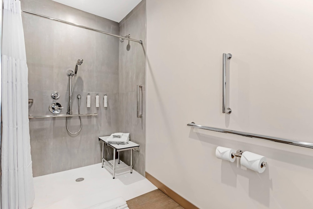 Cambria Hotel Euless - DFW Airport South 47/50