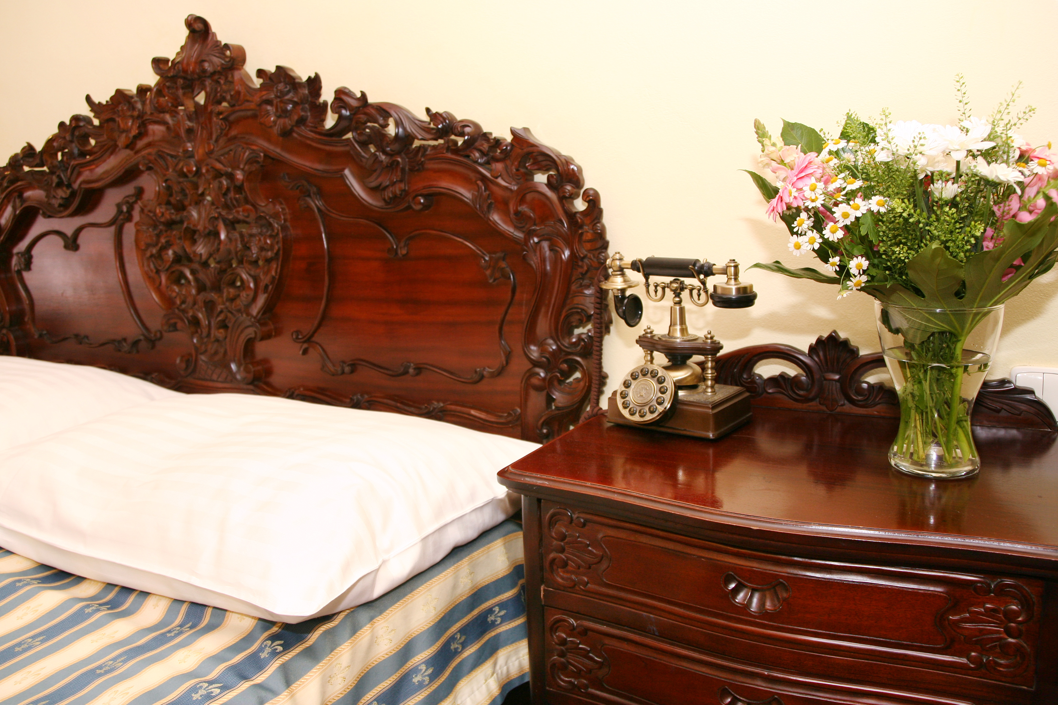 King Charles Boutique Residence 11/30
