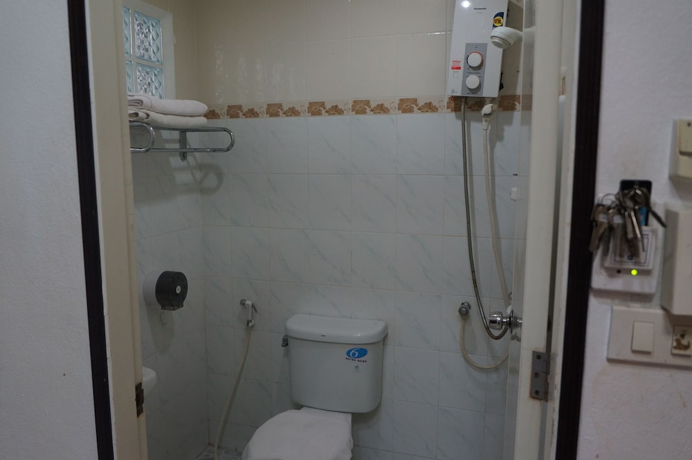 LAMAI APARTMENT 63/65