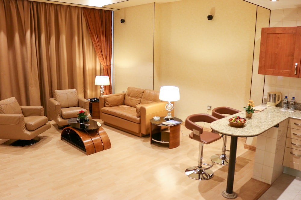 Elite Crystal Hotel 50/75