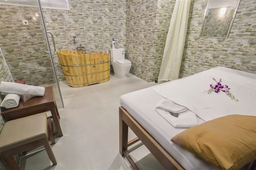 Seven Sea Hotel Da Nang 79/100