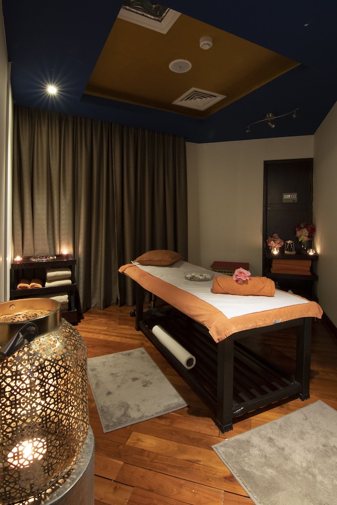 Corp Executive Hotel Doha Suites 15/50