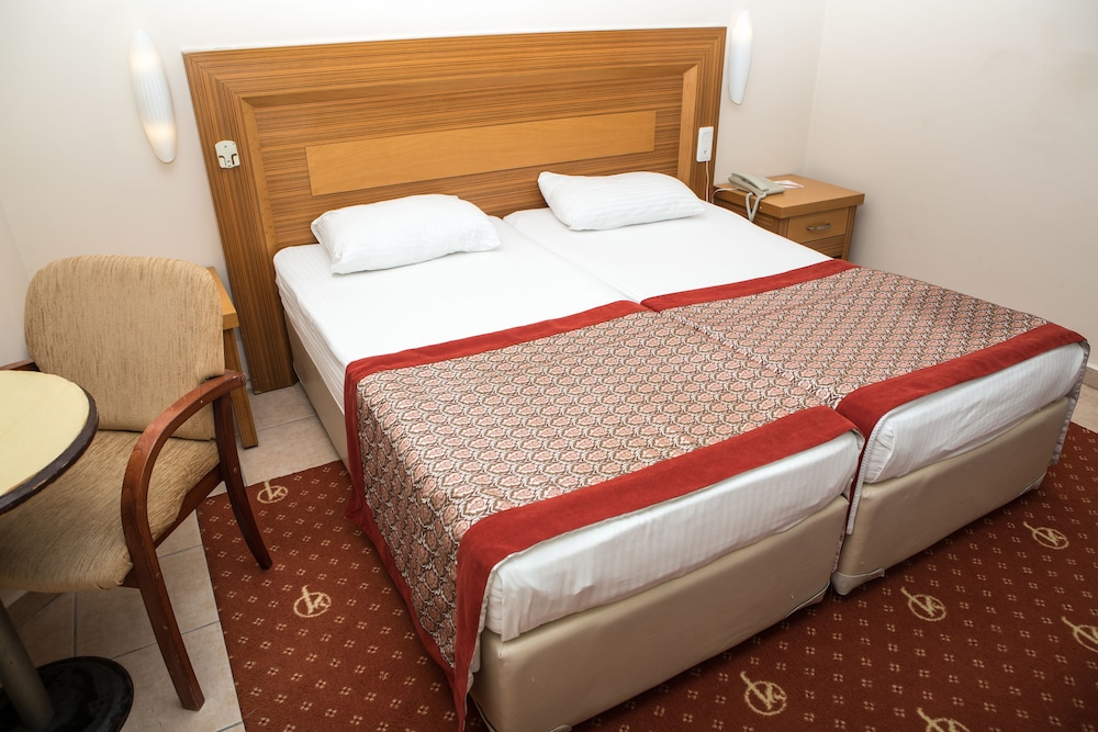 Kahya Hotel 15/57