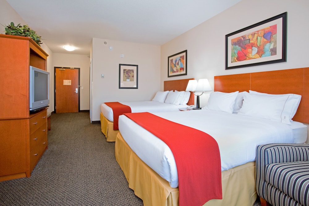 Holiday Inn Express Hotel & Suites Vernal - Dinosaurland 30/77