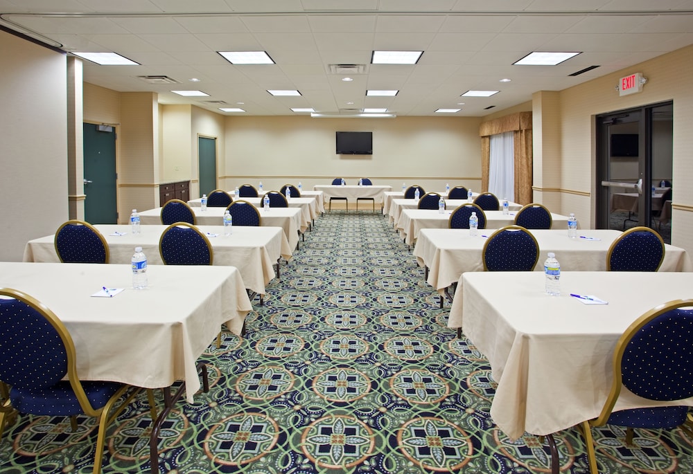 Holiday Inn Express Hotel Suites Athens 53/61