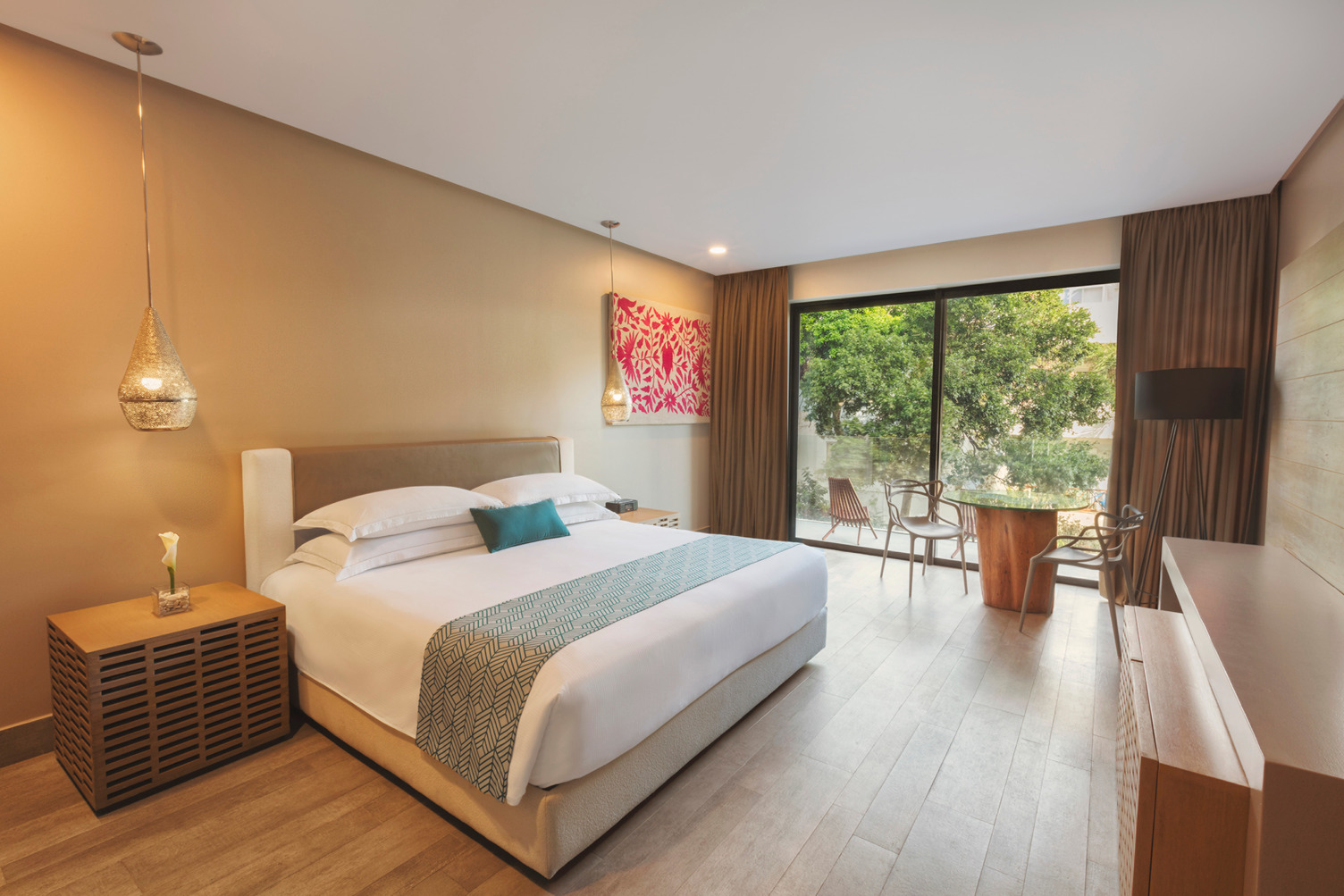 SUPERIOR, KING BED, ADULT ONLY