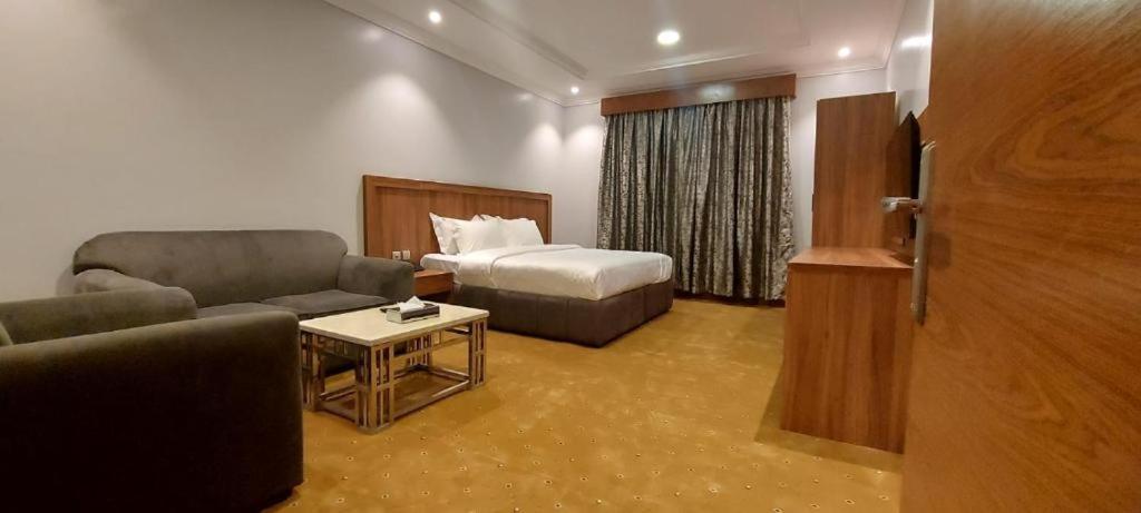 Al Masem Serviced Apartments - Al Olaya - Exit 5 14/22