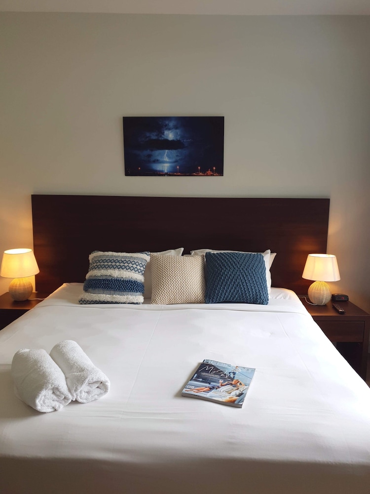 The Cavenagh 18/73